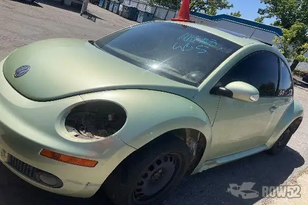 Photo of 2006 Volkswagen New Beetle