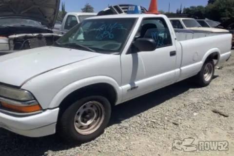 Photo of 2000 Chevrolet S10 Pickup