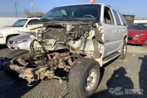 Photo of 2002 GMC Yukon Denali
