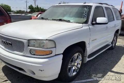 Photo of 2003 GMC Yukon Denali