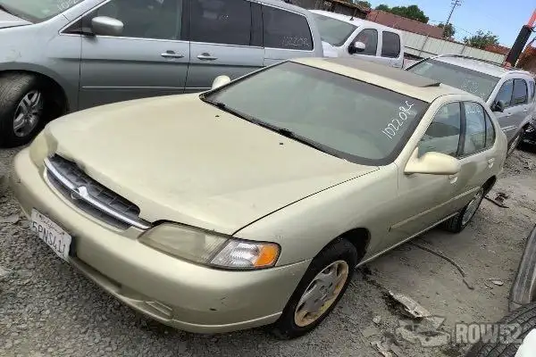 Photo of 1998 Nissan Altima