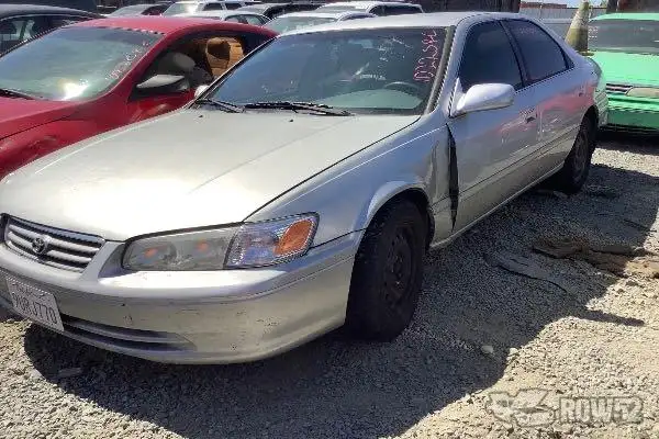 Photo of 2000 Toyota Camry