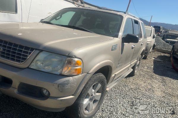 Photo of 2005 Ford Explorer