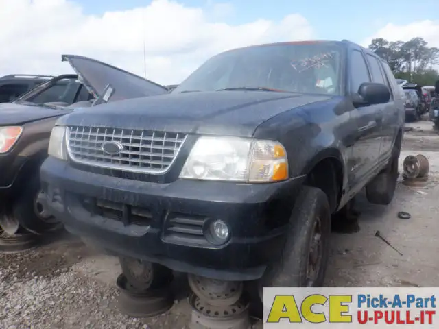 Photo of 2004 Ford Explorer