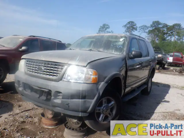 Photo of 2004 Ford Explorer