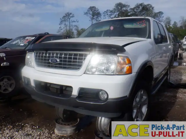 Photo of 2004 Ford Explorer