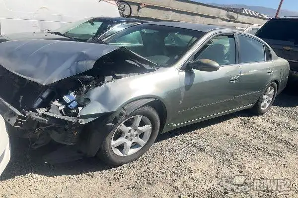 Photo of 2005 Nissan Altima