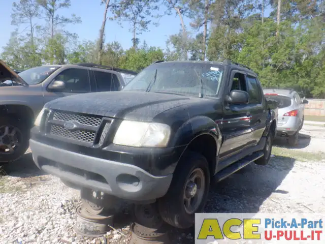 Photo of 2004 Ford Explorer