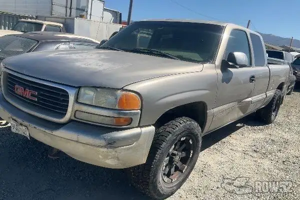 Photo of 2000 GMC Sierra 1500