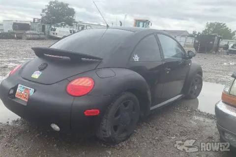 Photo of 1999 Volkswagen New Beetle