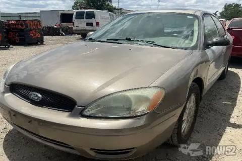 Photo of 2005 Ford Taurus