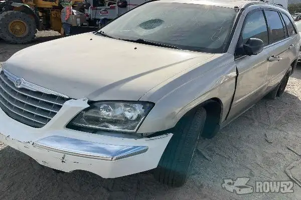 Photo of 2005 Chrysler Pacifica