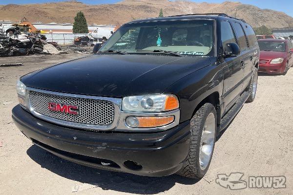 Photo of 2001 GMC Yukon Denali