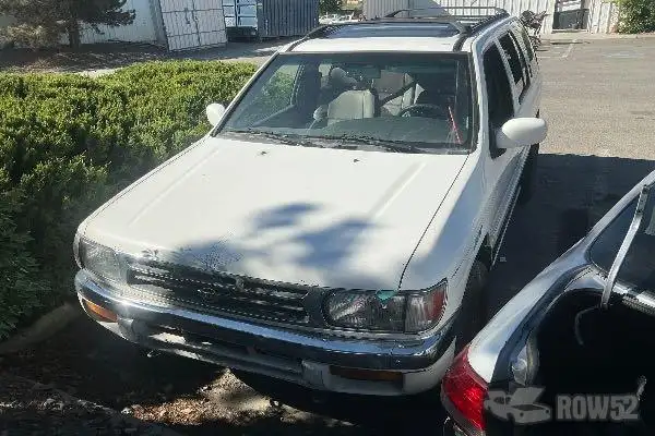 Photo of 1996 Nissan Pathfinder