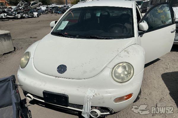 Photo of 1998 Volkswagen New Beetle
