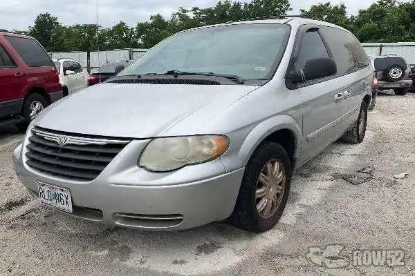 Photo of 2006 Chrysler Town & Country