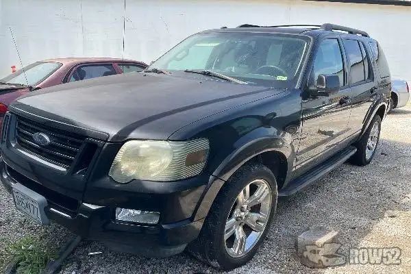 Photo of 2010 Ford Explorer