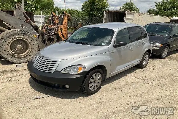 Photo of 2005 Chrysler PT Cruiser