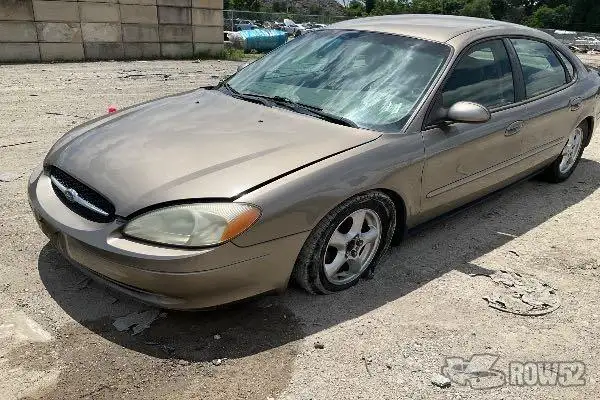 Photo of 2003 Ford Taurus