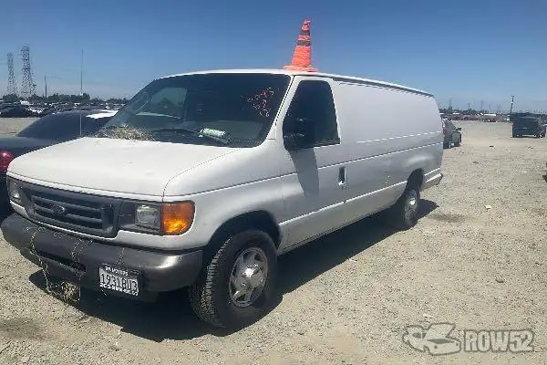 Photo of 2003 Ford Econoline