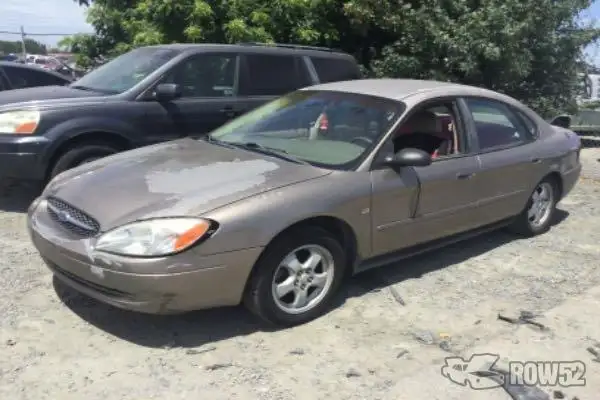 Photo of 2004 Ford Taurus