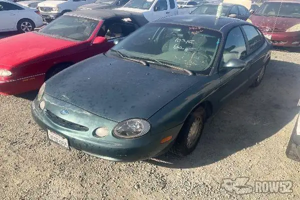Photo of 1996 Ford Taurus