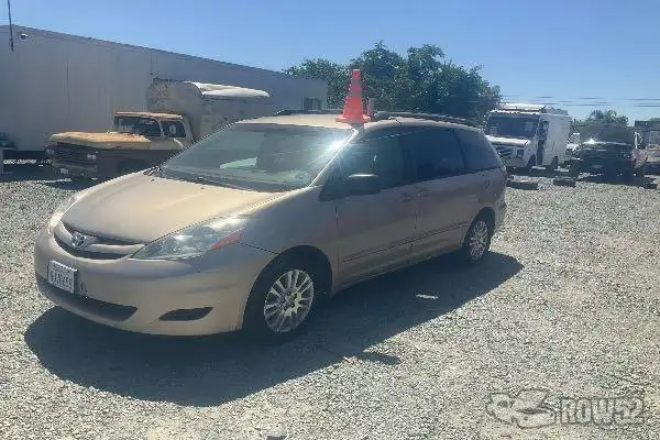 Photo of 2009 Toyota Sienna