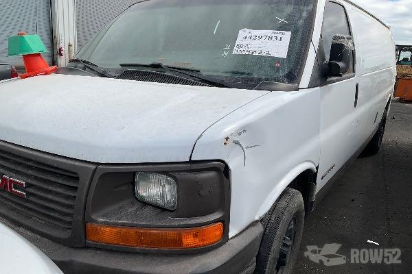 Photo of 2006 GMC Savana
