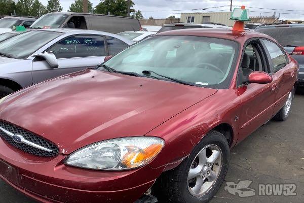 Photo of 2000 Ford Taurus