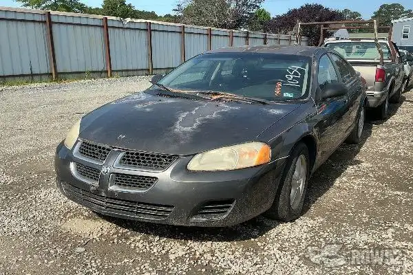Photo of 2005 Dodge Stratus
