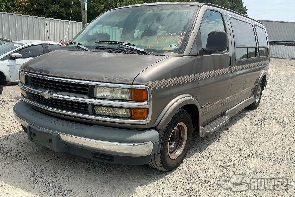Photo of 1999 Chevrolet Express