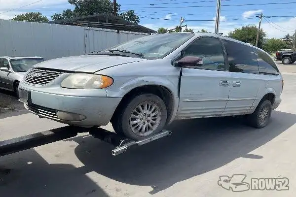Photo of 2001 Chrysler Town & Country