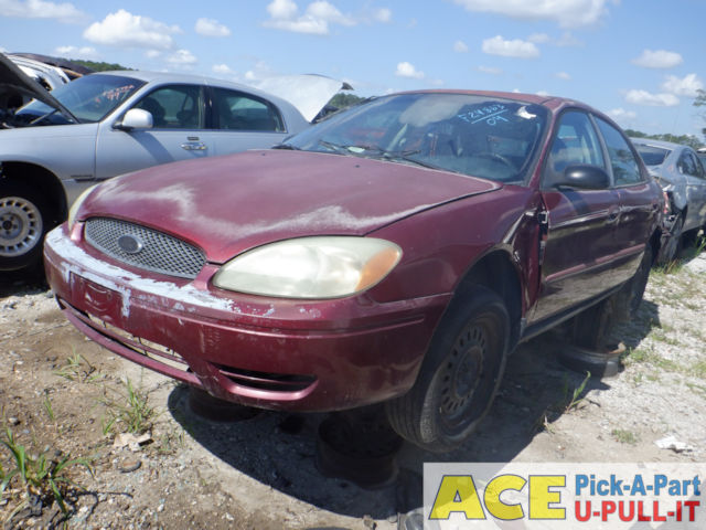Photo of 2004 Ford Taurus