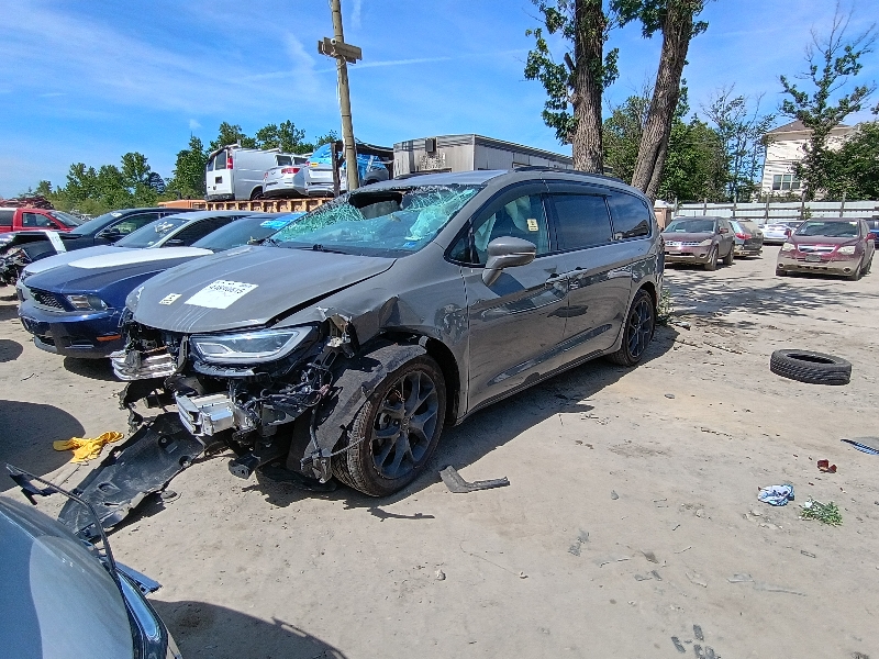 Photo of 2021 Chrysler Pacifica