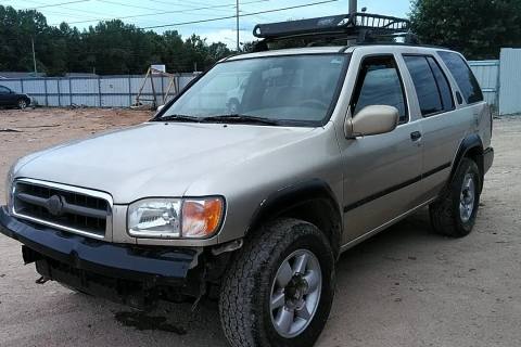 Photo of 2000 Nissan Pathfinder