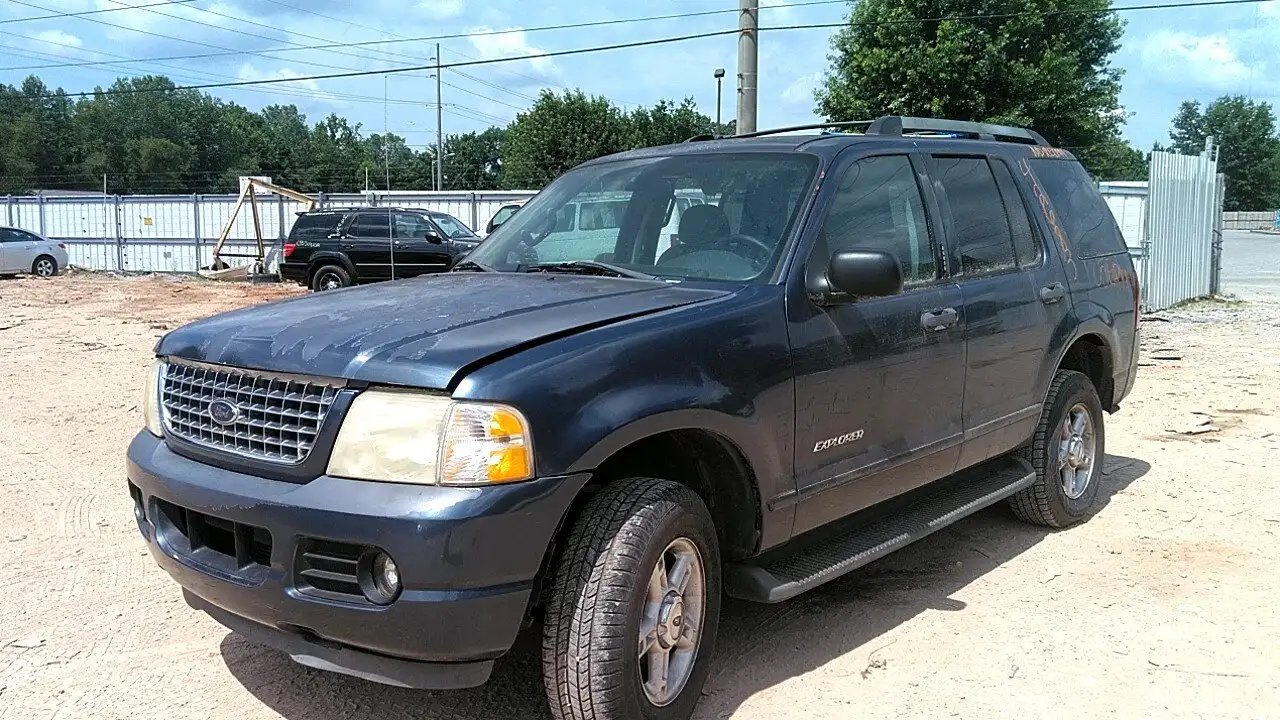 Photo of 2005 Ford Explorer