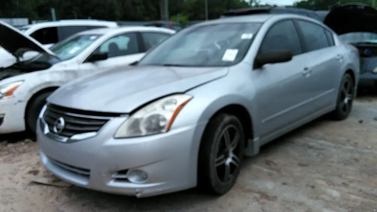 Photo of 2011 Nissan Altima