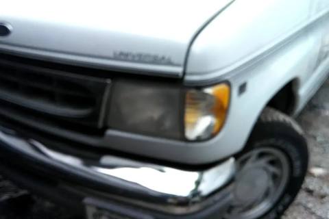 Photo of 2000 Ford E-150 Econoline