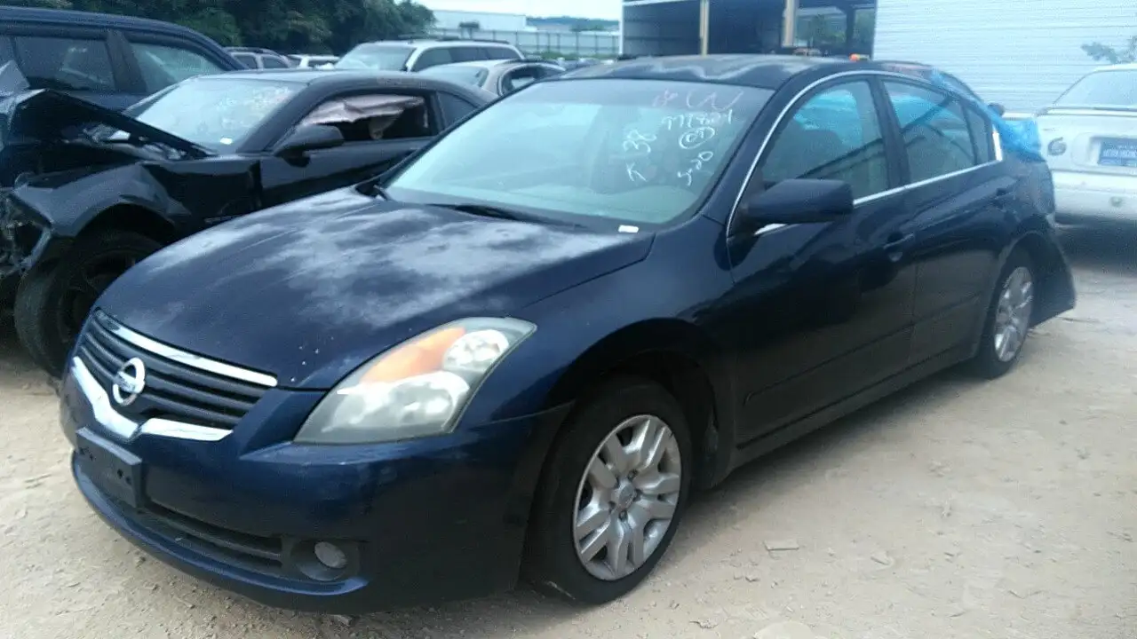 Photo of 2009 Nissan Altima