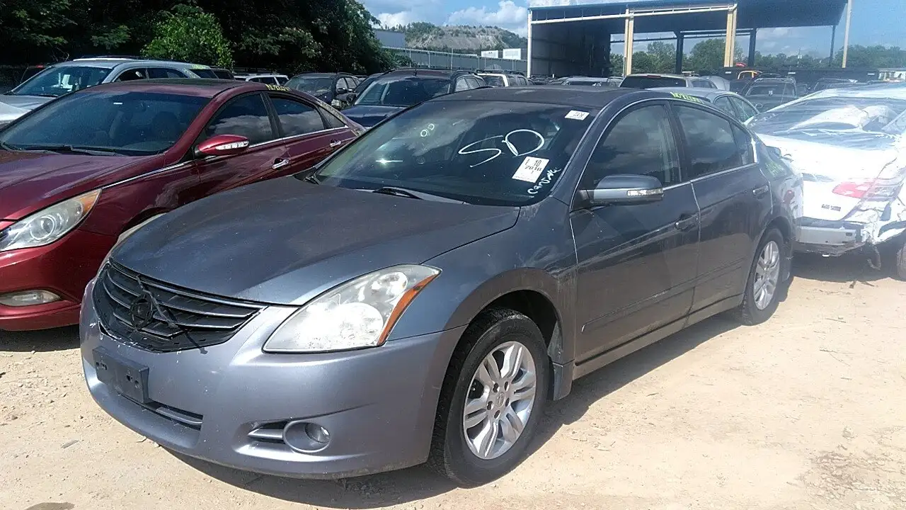 Photo of 2010 Nissan Altima