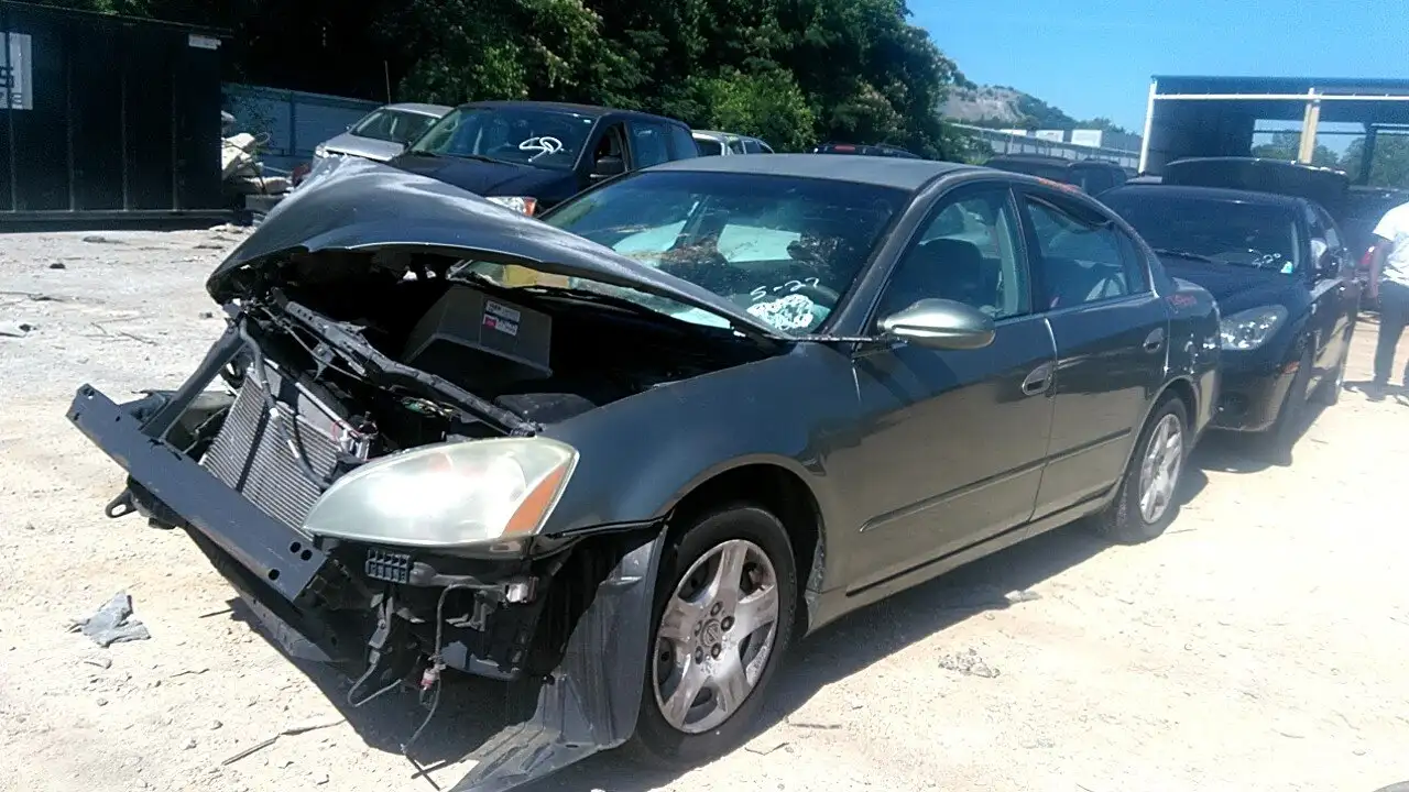 Photo of 2004 Nissan Altima