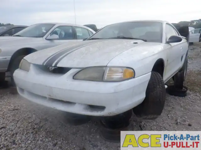 Photo of 1996 Ford Mustang