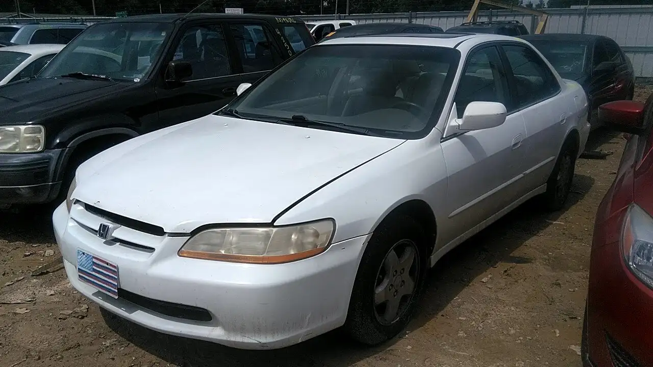 Photo of 2000 Honda Accord