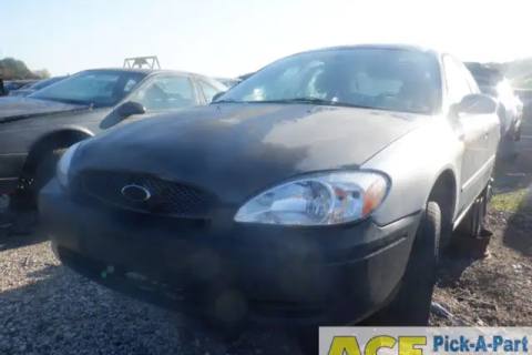 Photo of 2005 Ford Taurus