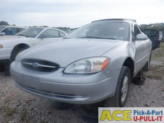 Photo of 2003 Ford Taurus