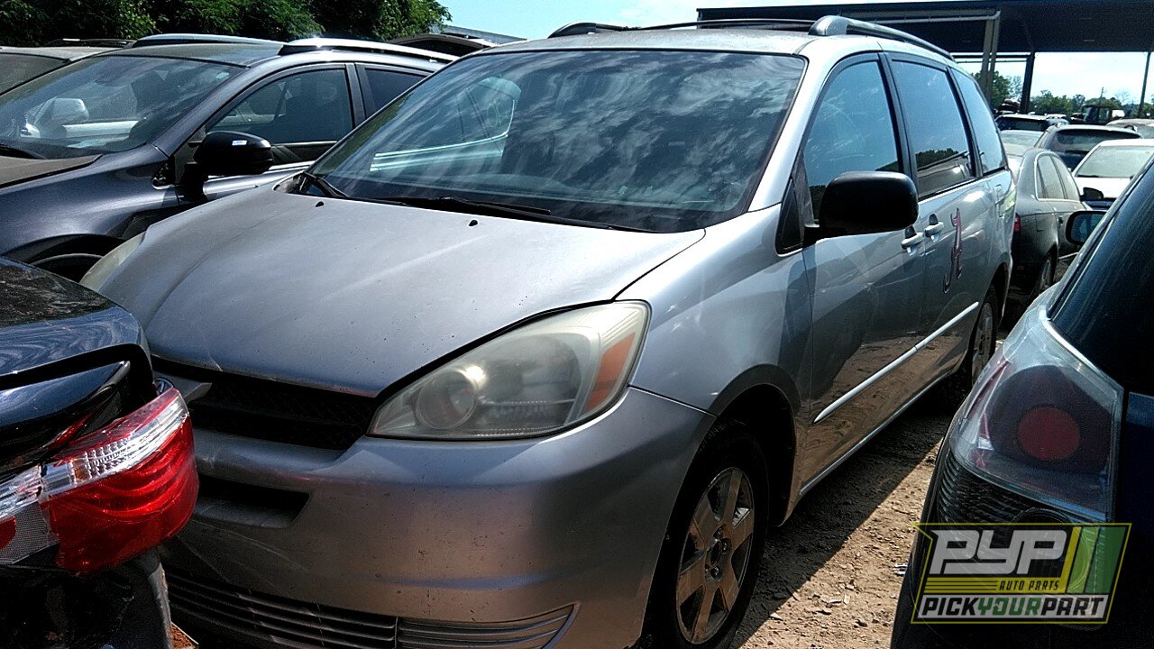 Photo of 2004 Toyota Sienna