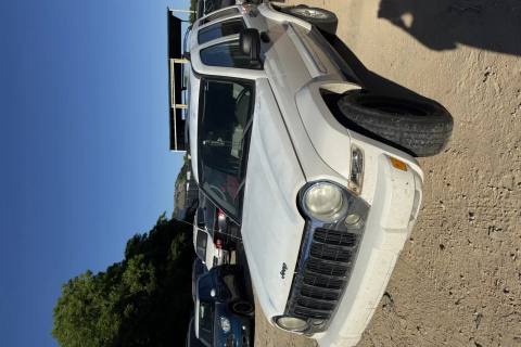 Photo of 2005 Jeep Liberty