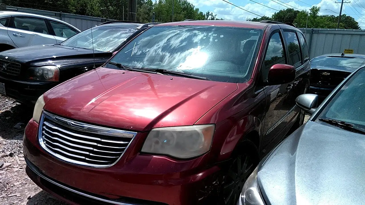 Photo of 2013 Chrysler Town & Country
