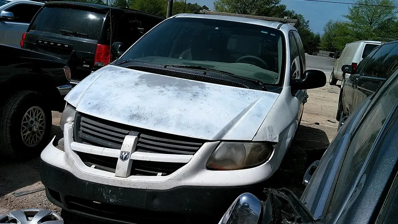 Photo of 2005 Dodge Caravan