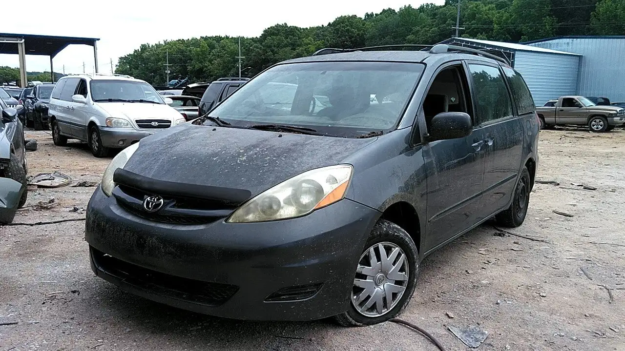 Photo of 2006 Toyota Sienna